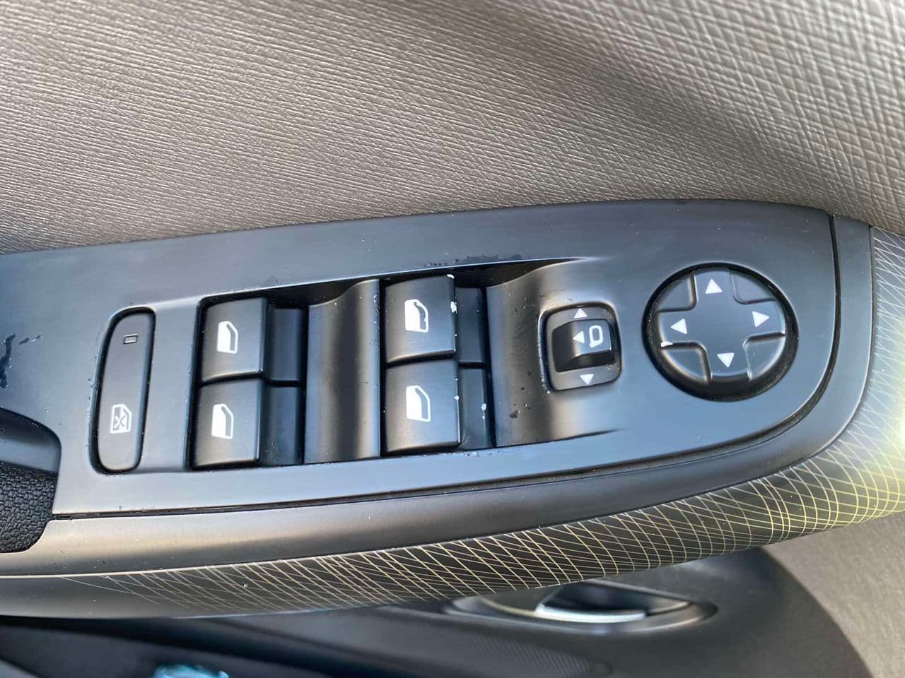 2015 Citroen C4 Picasso — Miniatură 7