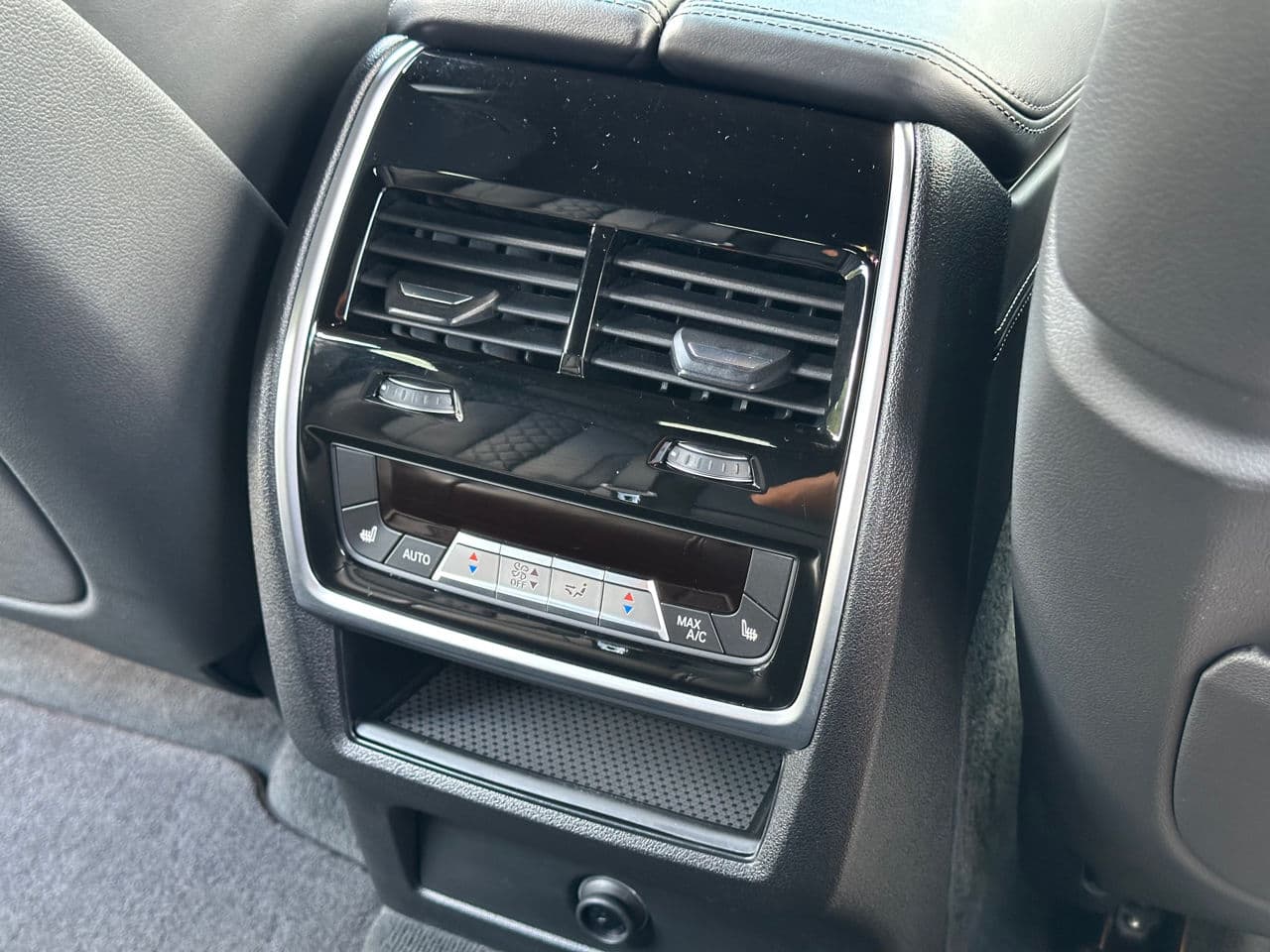 2020 BMW X6 4.0i — Miniatură 15