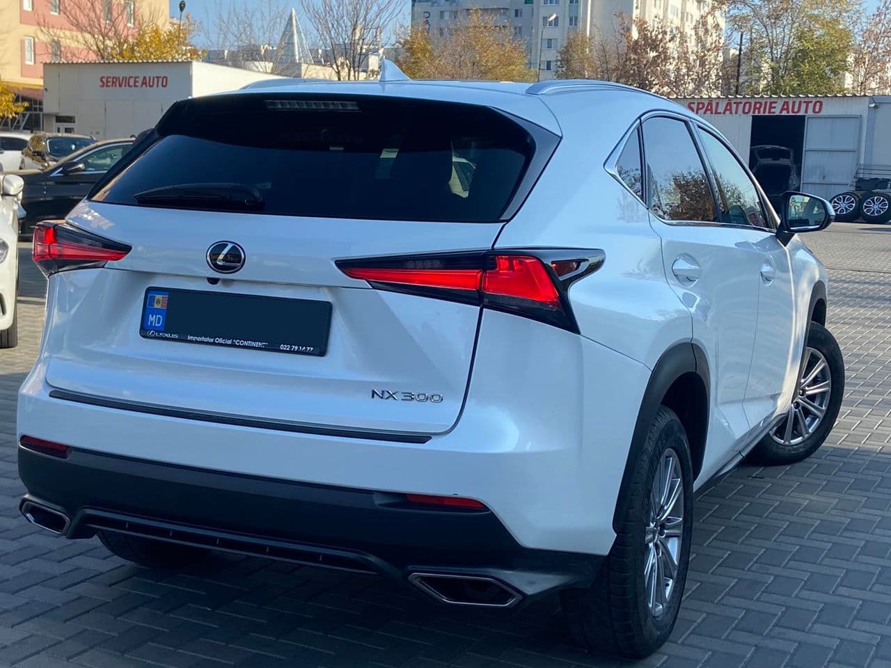 2018 Lexus NX 300 — Miniatură 3