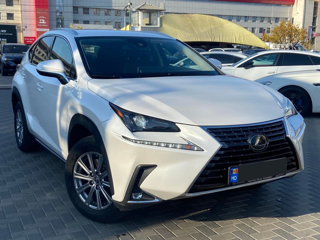 2018 Lexus NX 300 — Miniatură 2