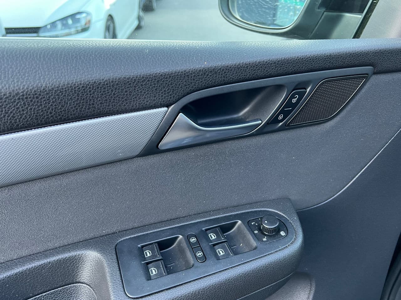 2012 Volkswagen Sharan — Miniatură 16