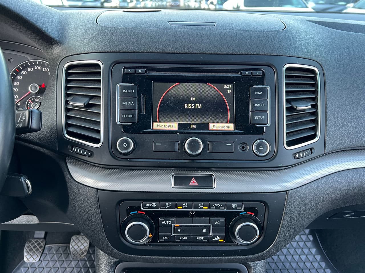 2012 Volkswagen Sharan — Miniatură 12