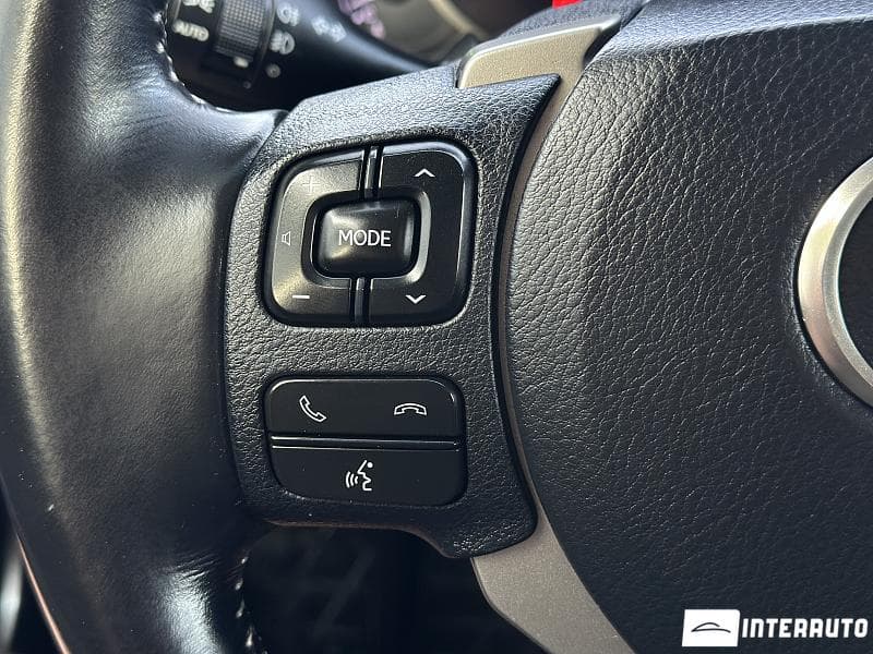 2016 Lexus NX 300H — Miniatură 9