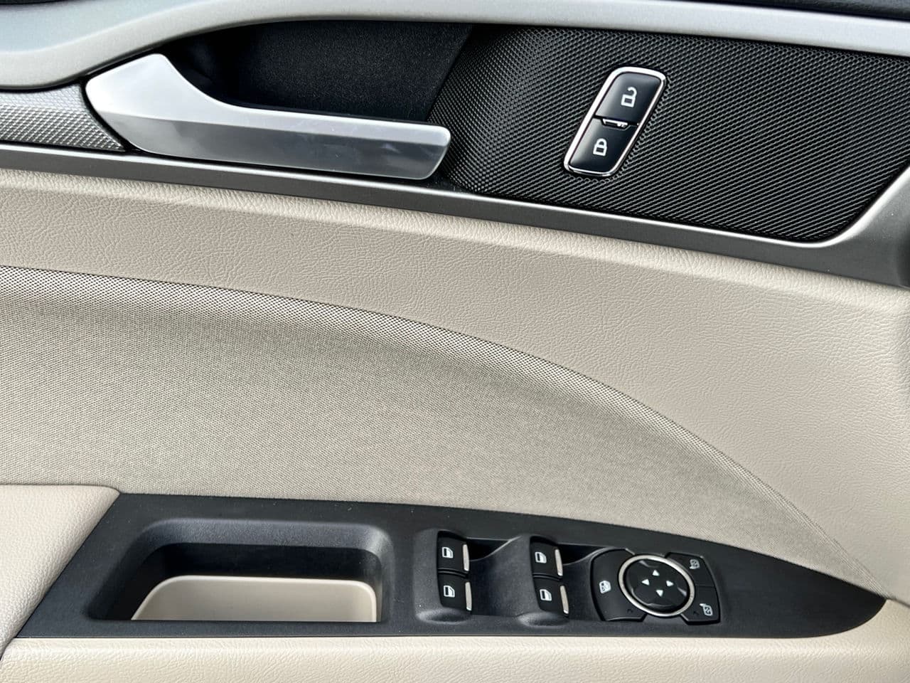 Ford Fusion 2017 — Миниатюра 14
