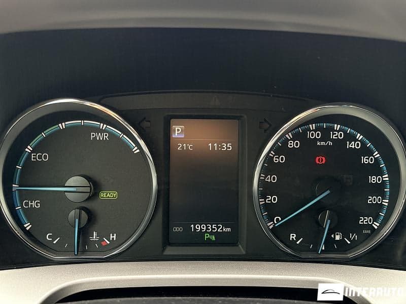 2017 Toyota Rav-4 — Miniatură 8