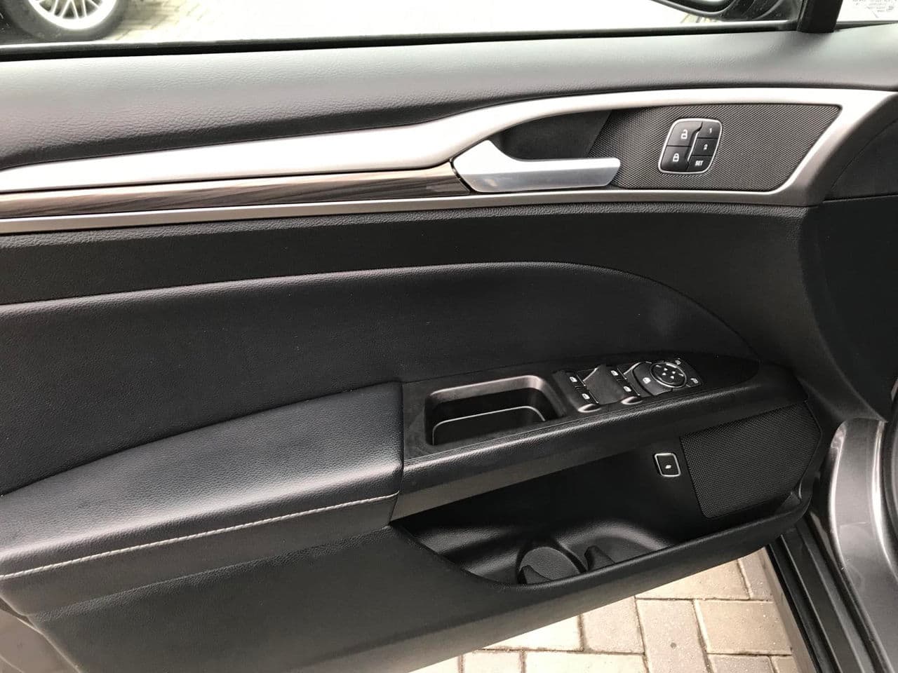 2016 Ford Fusion — Miniatură 7
