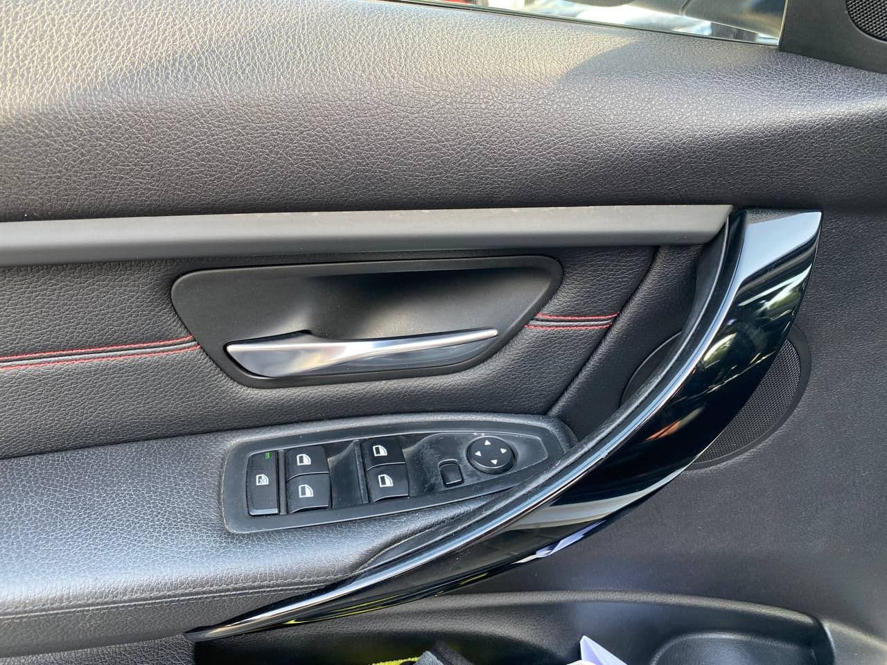 2012 BMW 320 — Miniatură 5
