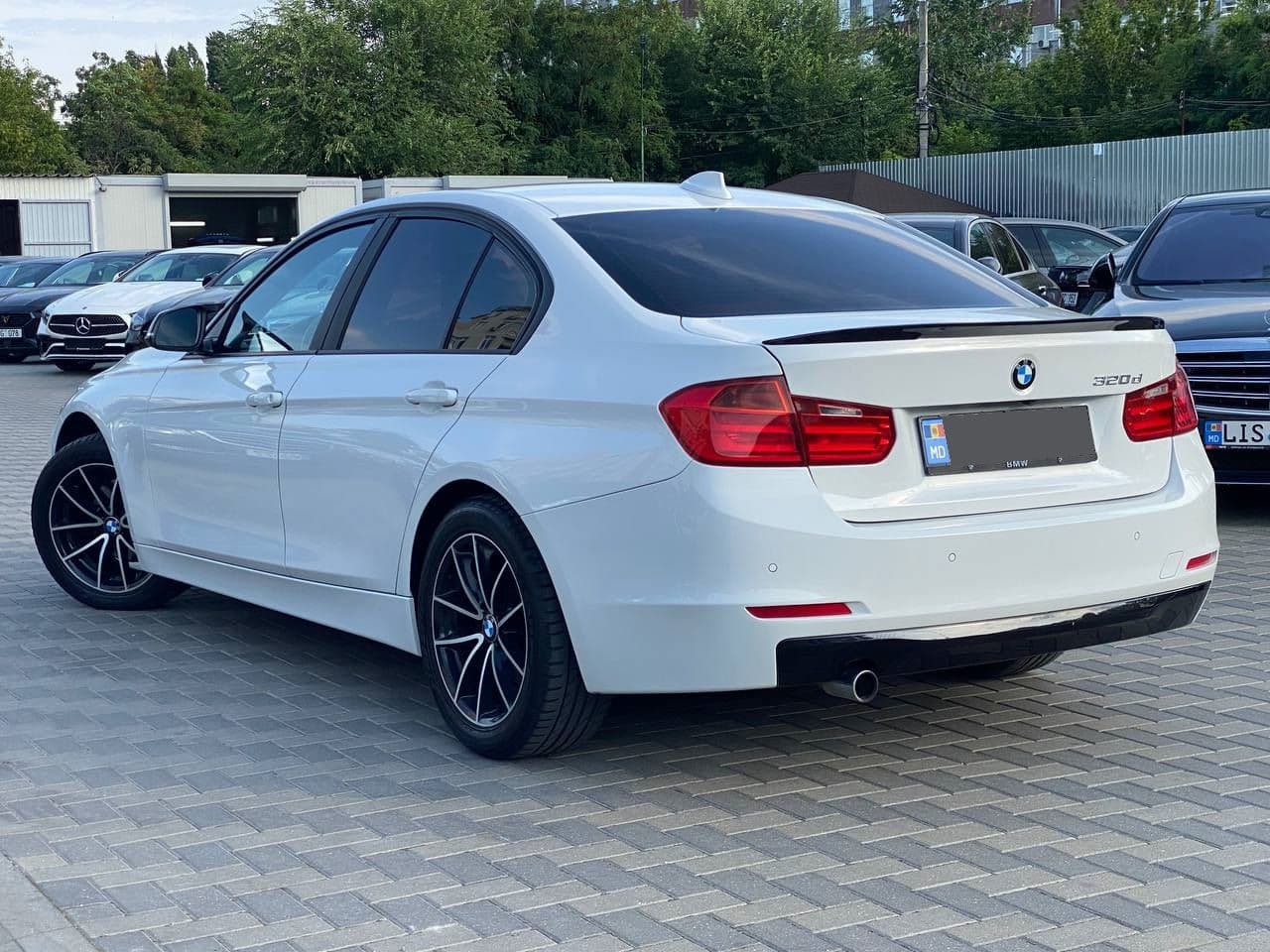 2012 BMW 320 — Miniatură 4