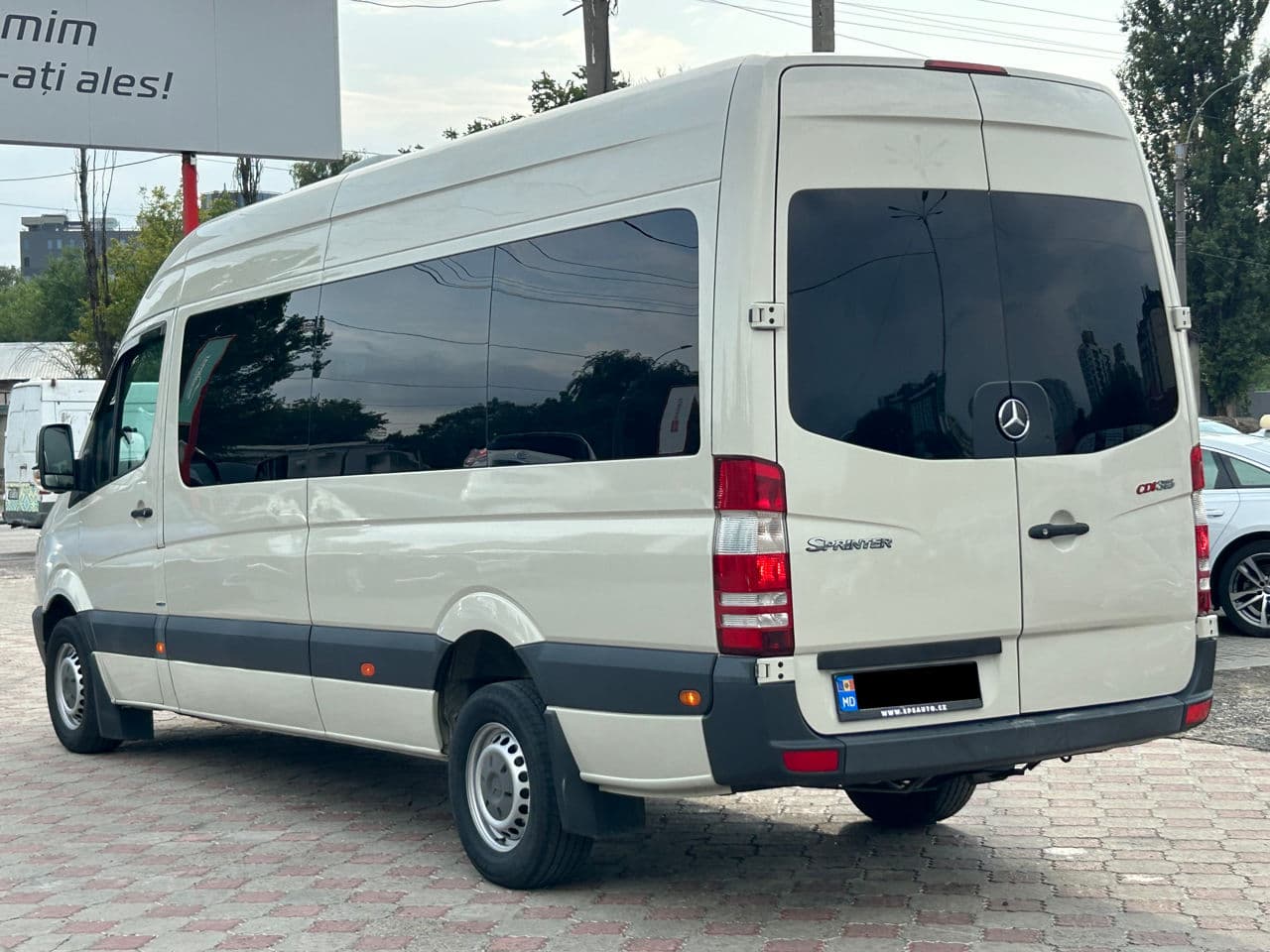 2013 Mercedes Sprinter — Miniatură 2