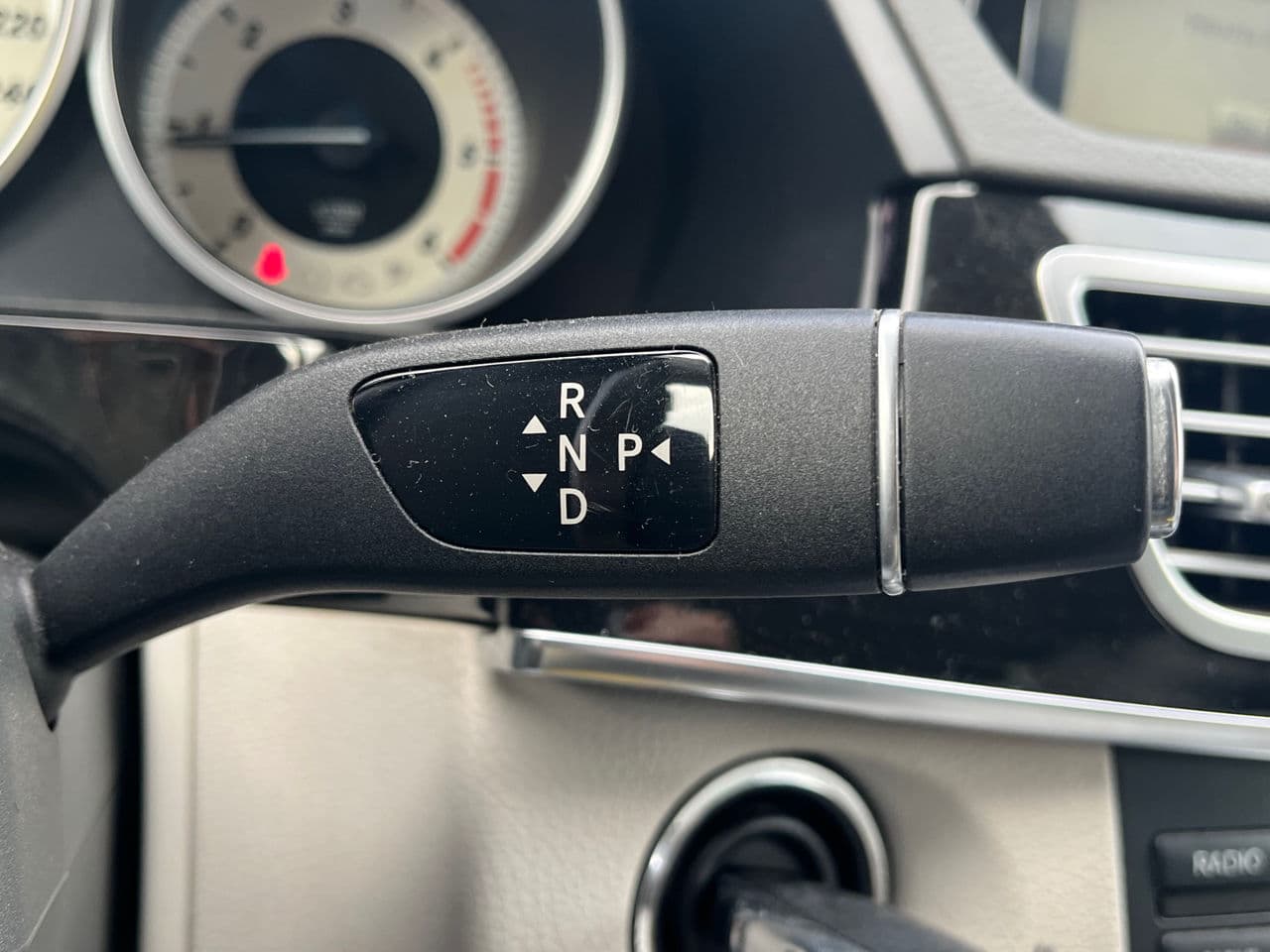 Mercedes E 220 2013 — Миниатюра 13