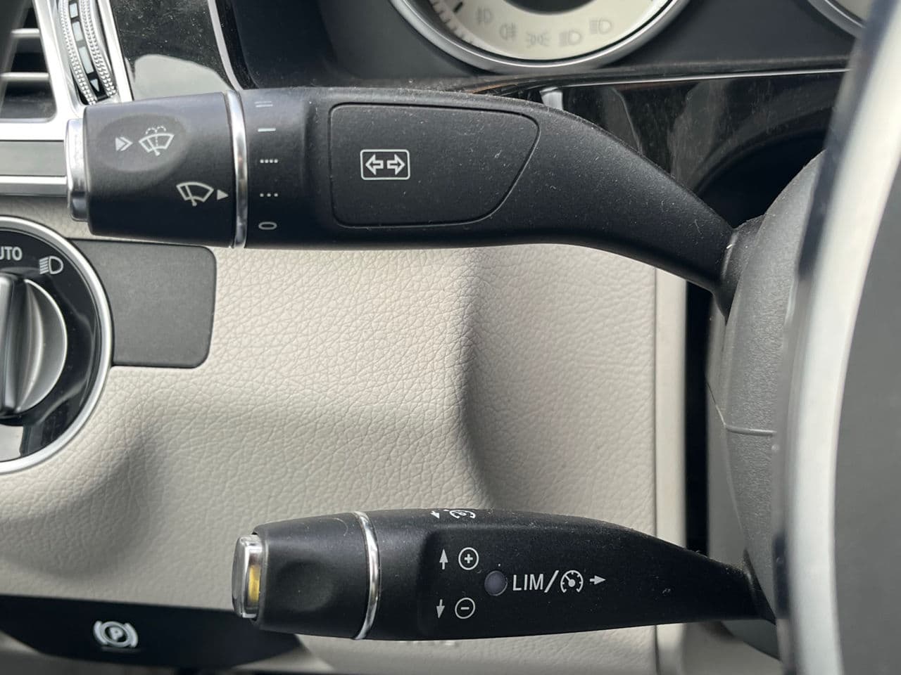 Mercedes E 220 2013 — Миниатюра 10