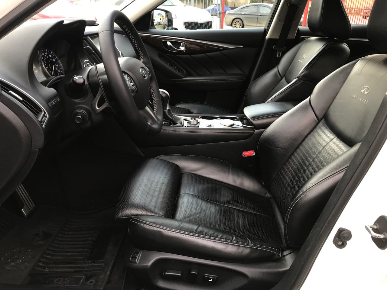 2014 Infiniti Q50 — Miniatură 8