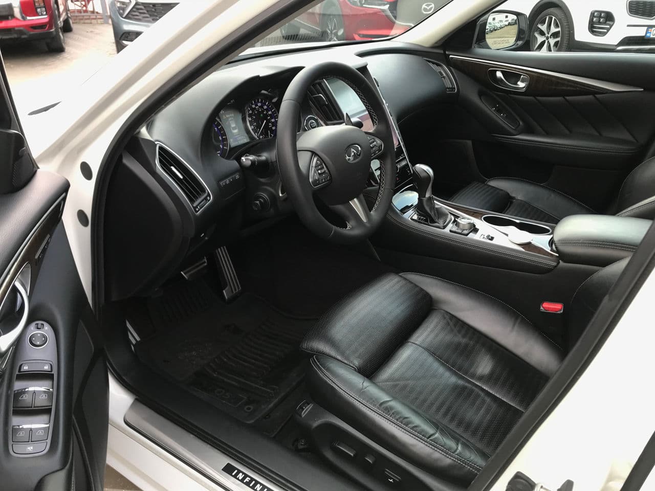 2014 Infiniti Q50 — Miniatură 6