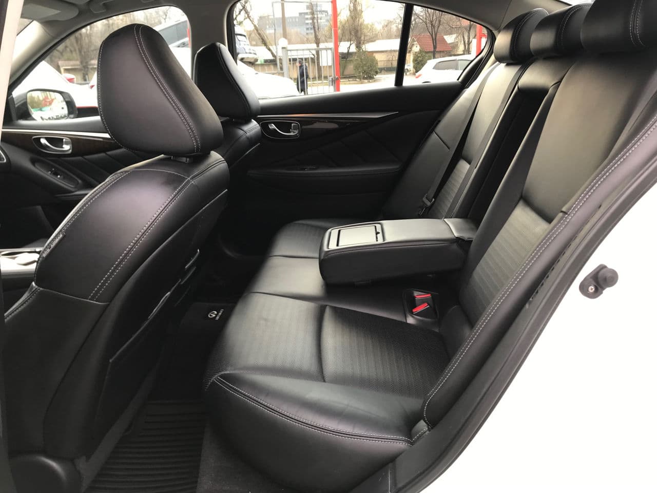 2014 Infiniti Q50 — Miniatură 18