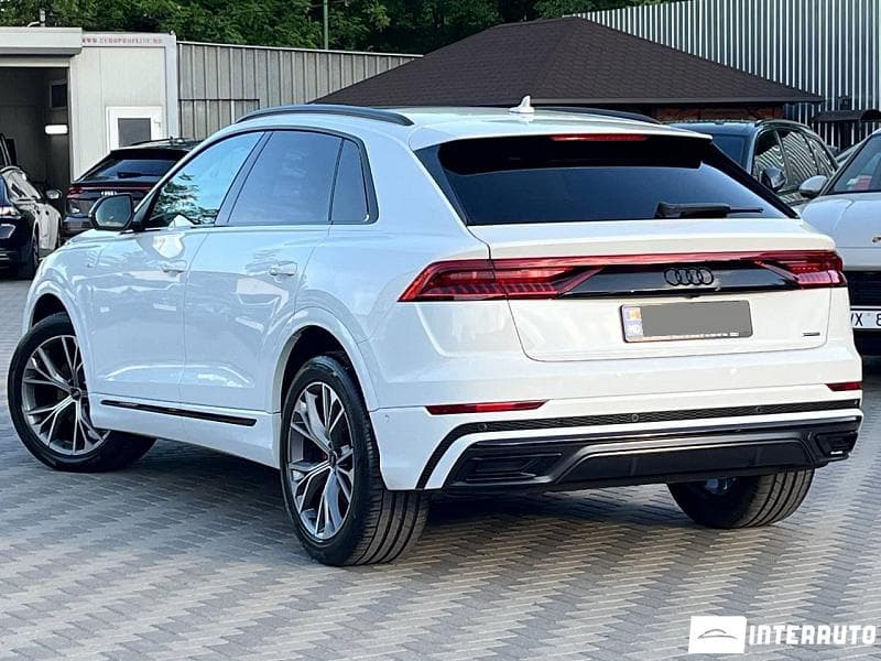 2022 Audi Q8 — Miniatură 2