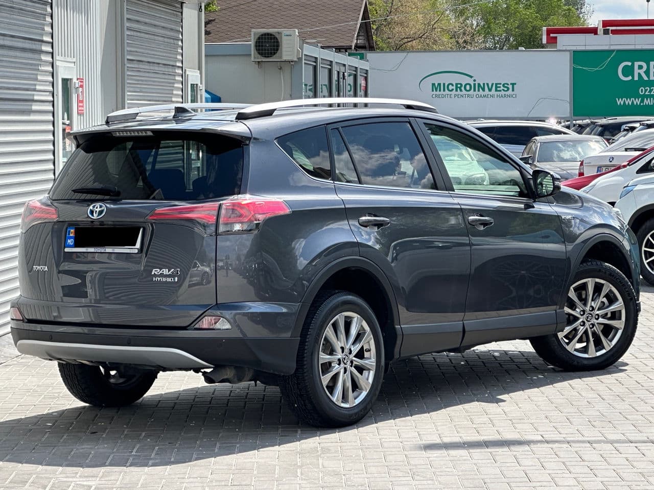 2017 Toyota Rav-4 — Miniatură 4