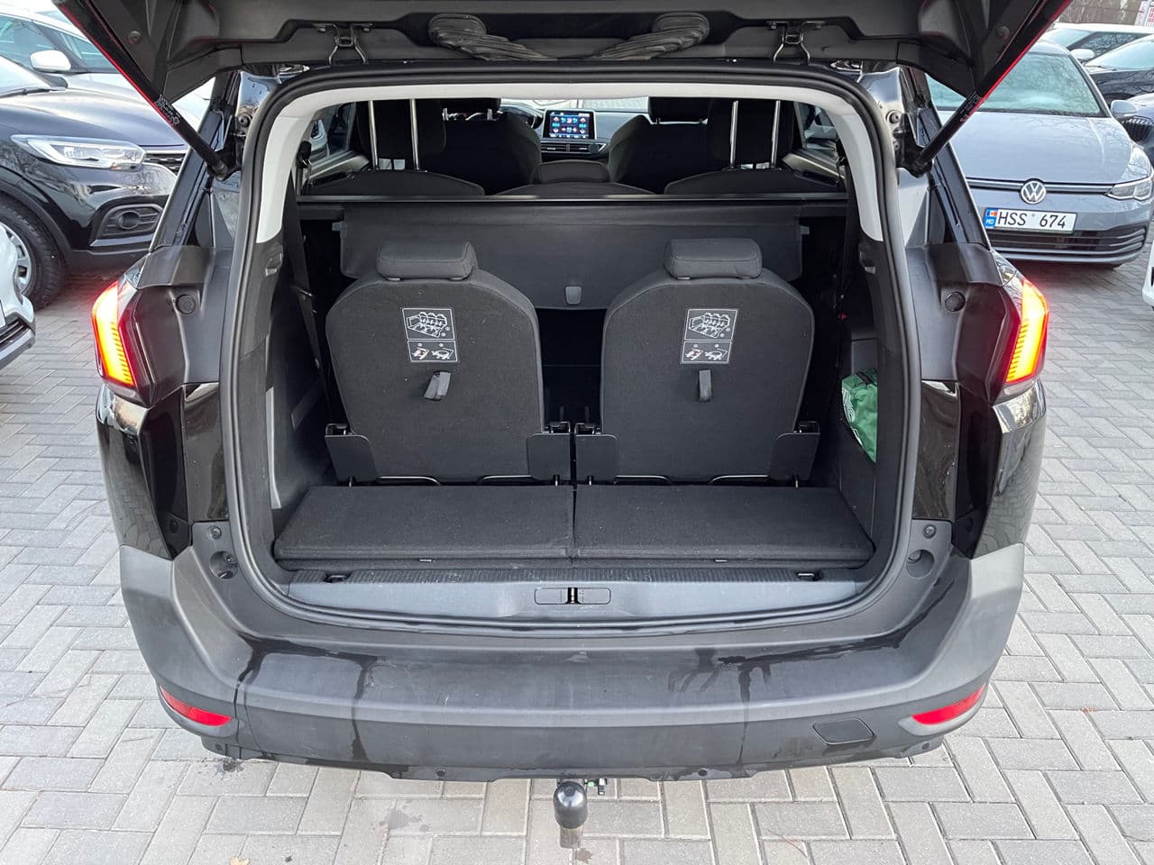 2017 Peugeot 5008 — Miniatură 5
