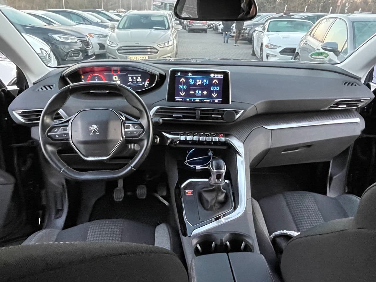 2017 Peugeot 5008 — Miniatură 13