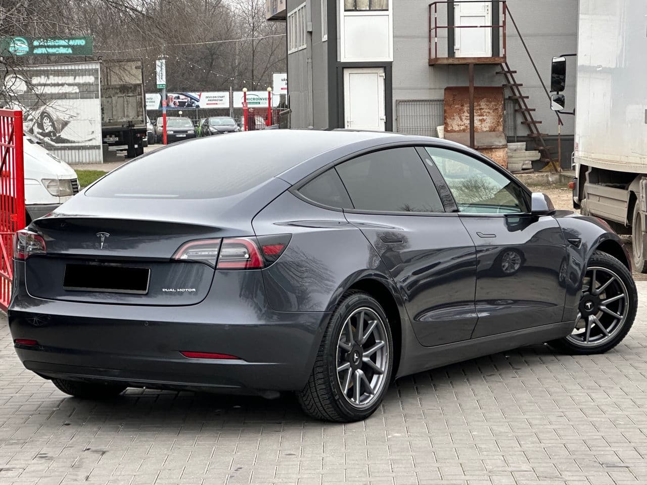 2019 Tesla Model 3 — Miniatură 3