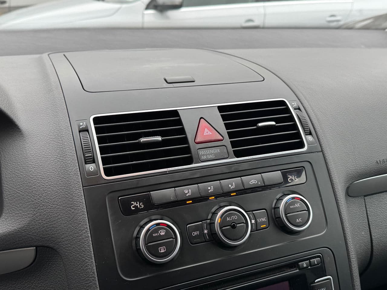 2012 Volkswagen Touran — Miniatură 9