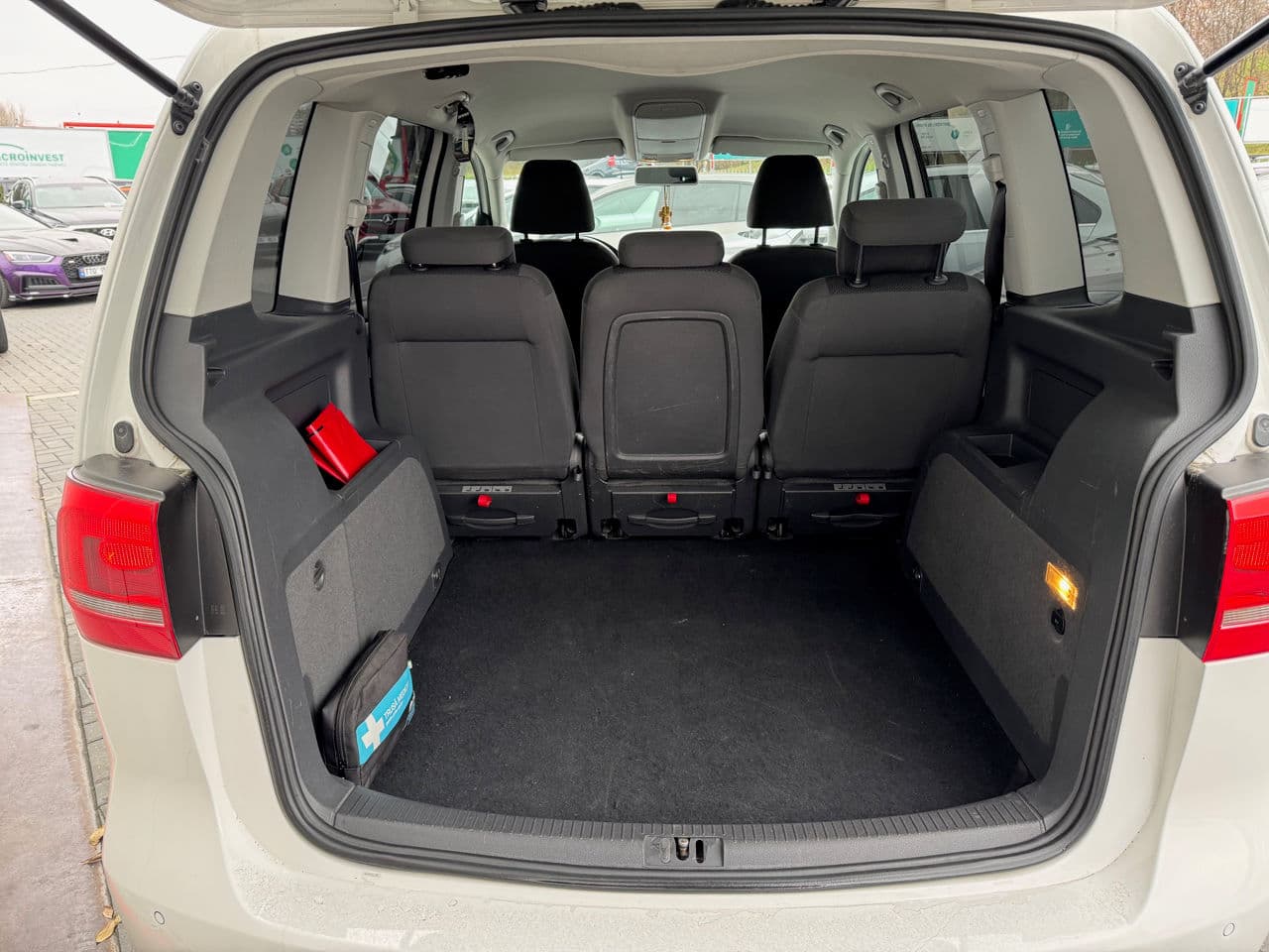 2012 Volkswagen Touran — Miniatură 18