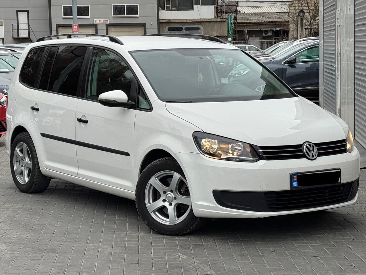 2012 Volkswagen Touran — Miniatură 3