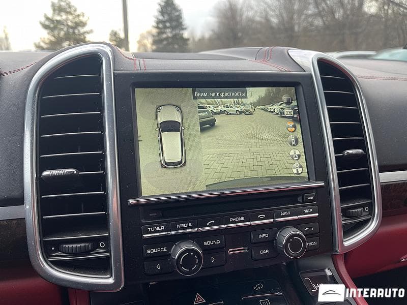 2015 Porsche Cayenne — Miniatură 16