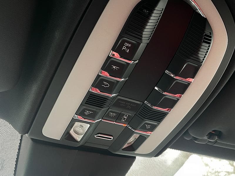 2015 Porsche Cayenne — Miniatură 15