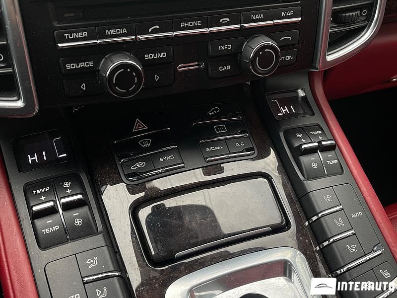 2015 Porsche Cayenne — Miniatură 17