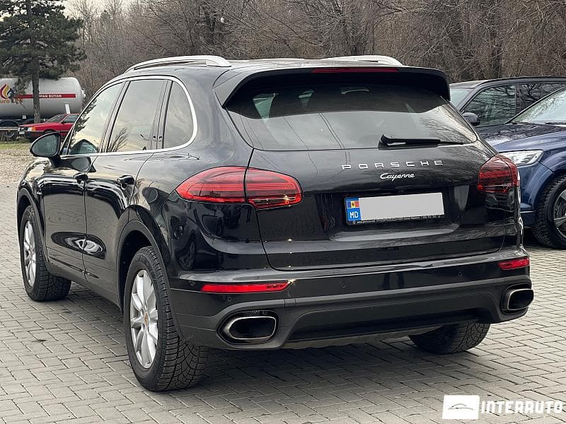 2015 Porsche Cayenne — Miniatură 5