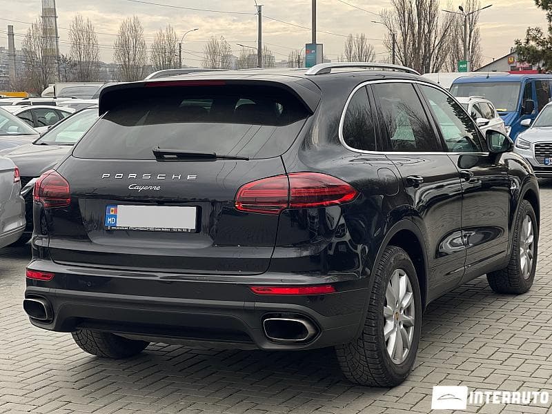 2015 Porsche Cayenne — Miniatură 4