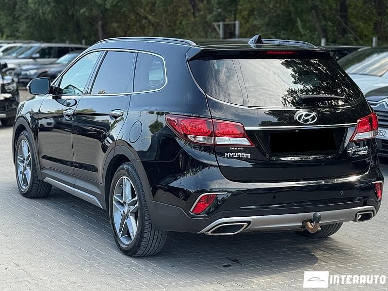 2017 Hyundai Grand Santa Fe — Miniatură 4