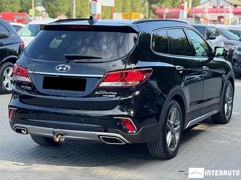 2017 Hyundai Grand Santa Fe — Miniatură 2