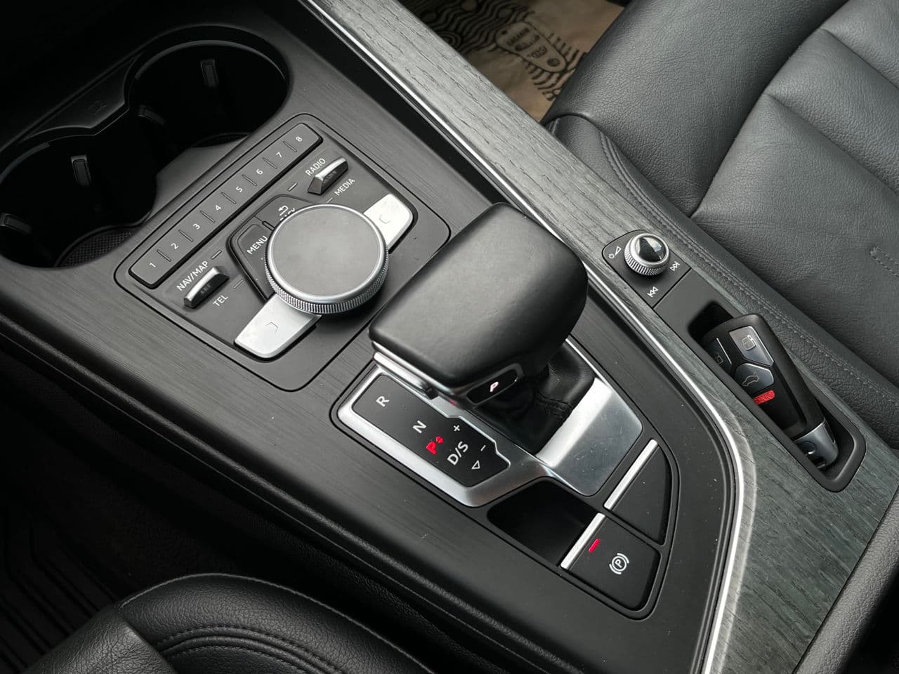 2016 Audi A4 — Miniatură 18
