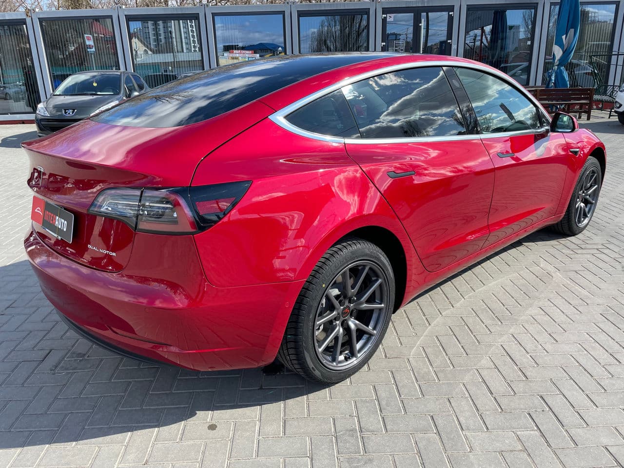 2020 Tesla Model 3 — Miniatură 4