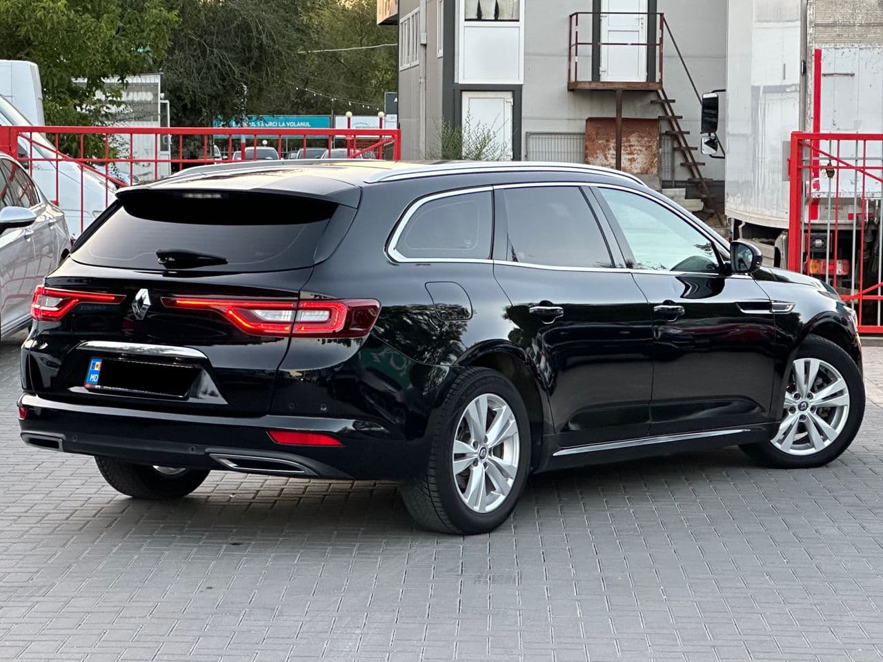 2016 Renault Talisman — Miniatură 3