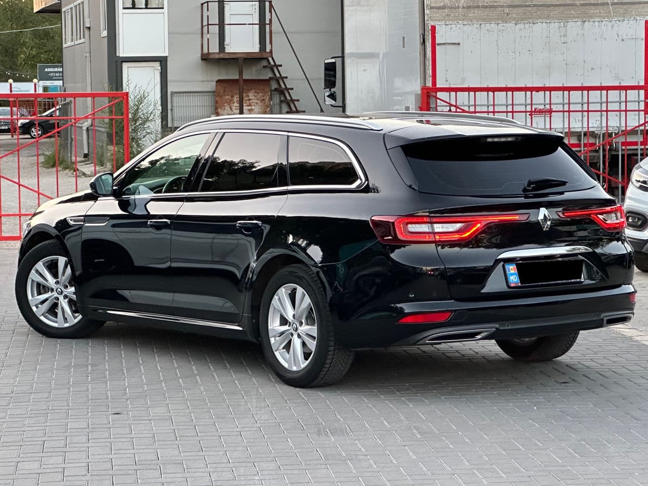 2016 Renault Talisman — Miniatură 4