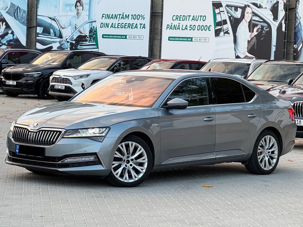 2019 Skoda Superb — Miniatură 2