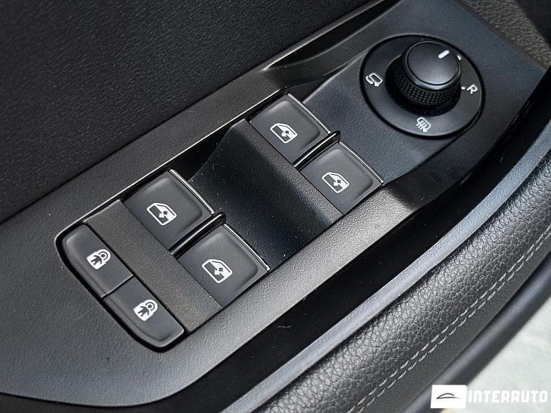 2019 Skoda Superb — Miniatură 15