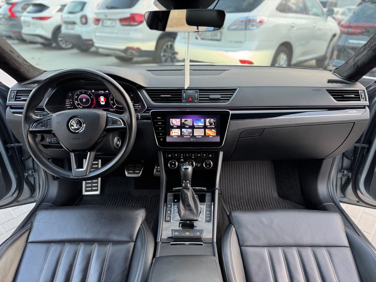2019 Skoda Superb — Miniatură 6