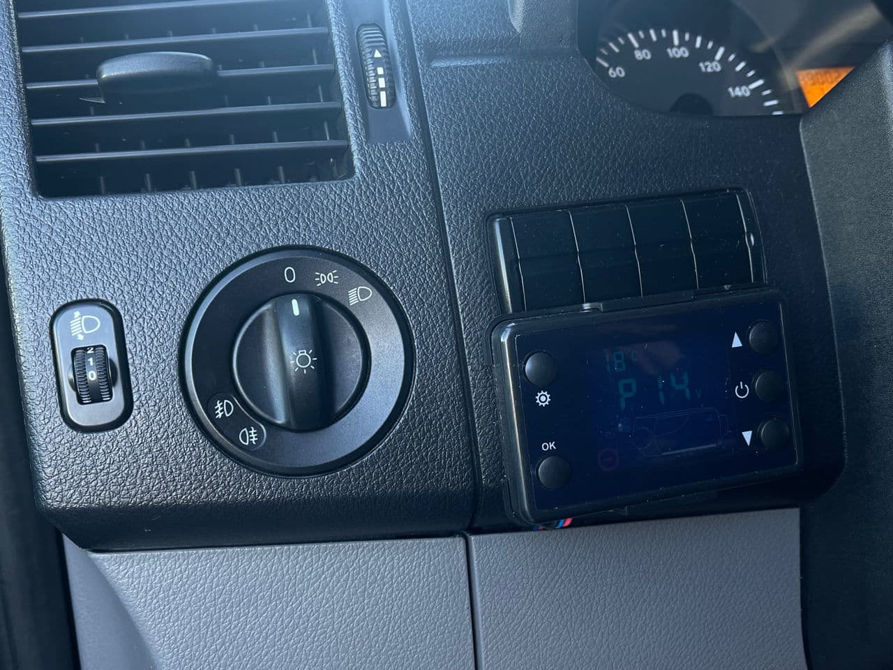 2015 Mercedes Sprinter — Miniatură 11