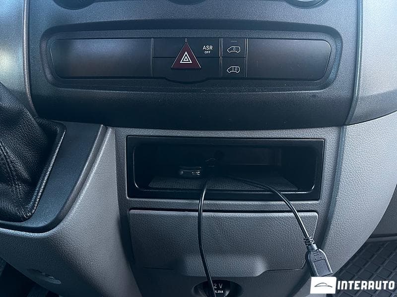 2015 Mercedes Sprinter — Miniatură 16