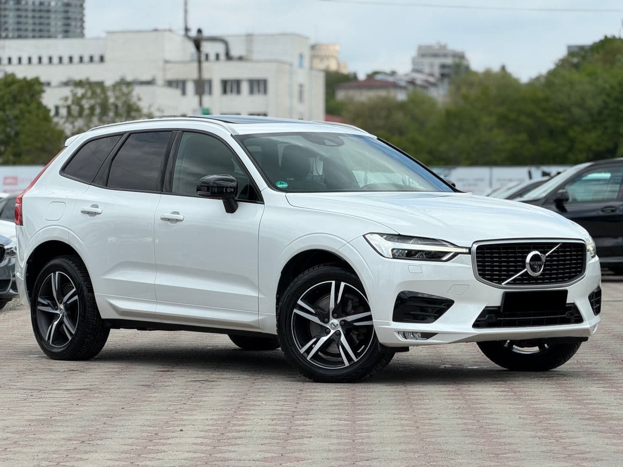 Volvo XC 60 2017 — Миниатюра 4