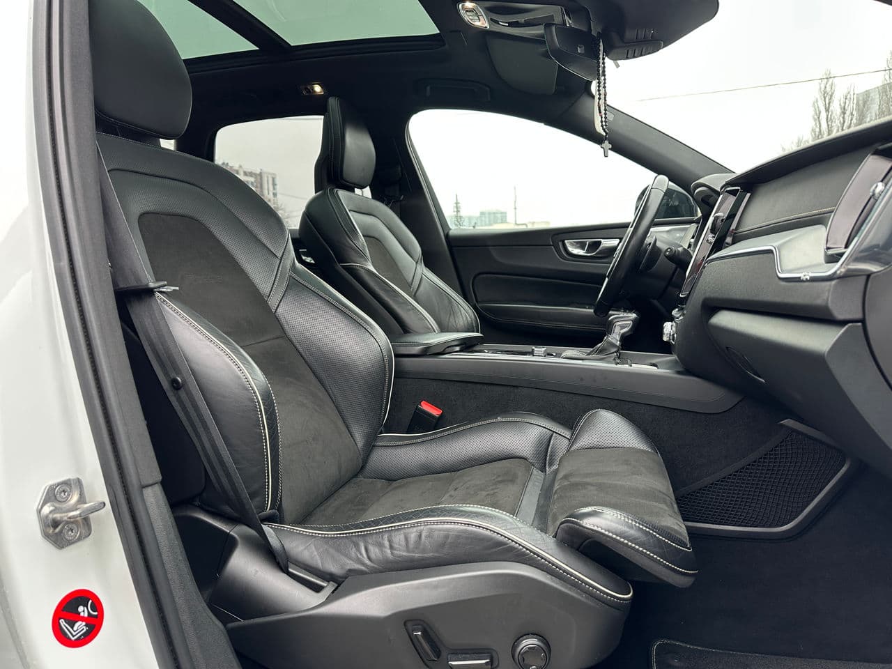 Volvo XC 60 2017 — Миниатюра 19