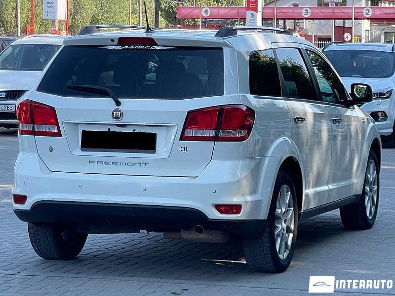 2013 Fiat Freemont — Miniatură 2