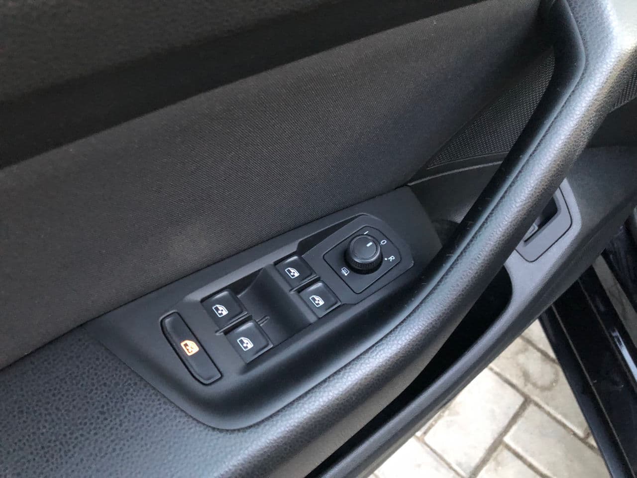 2019 Volkswagen Passat — Miniatură 8