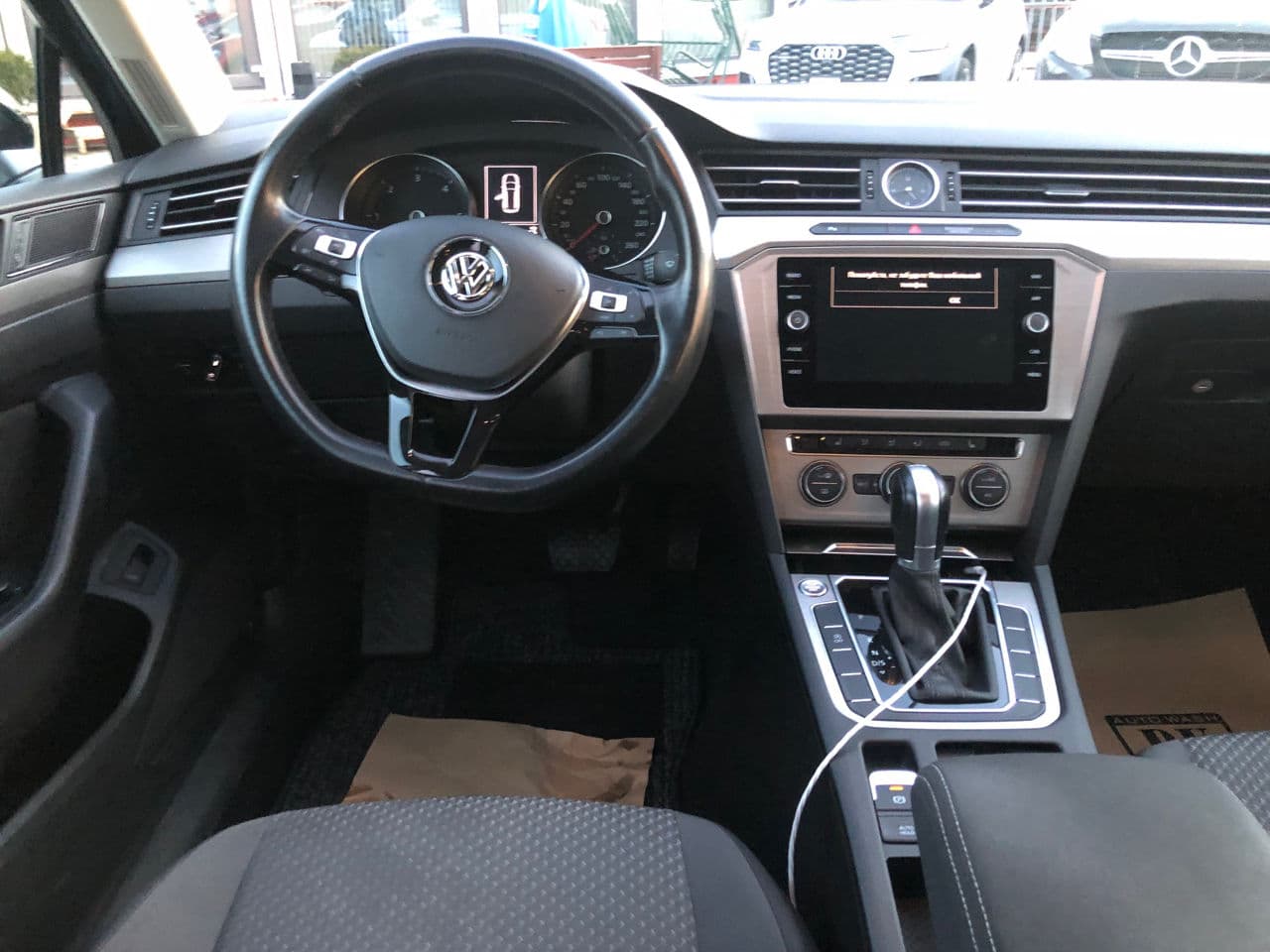 2019 Volkswagen Passat — Miniatură 9
