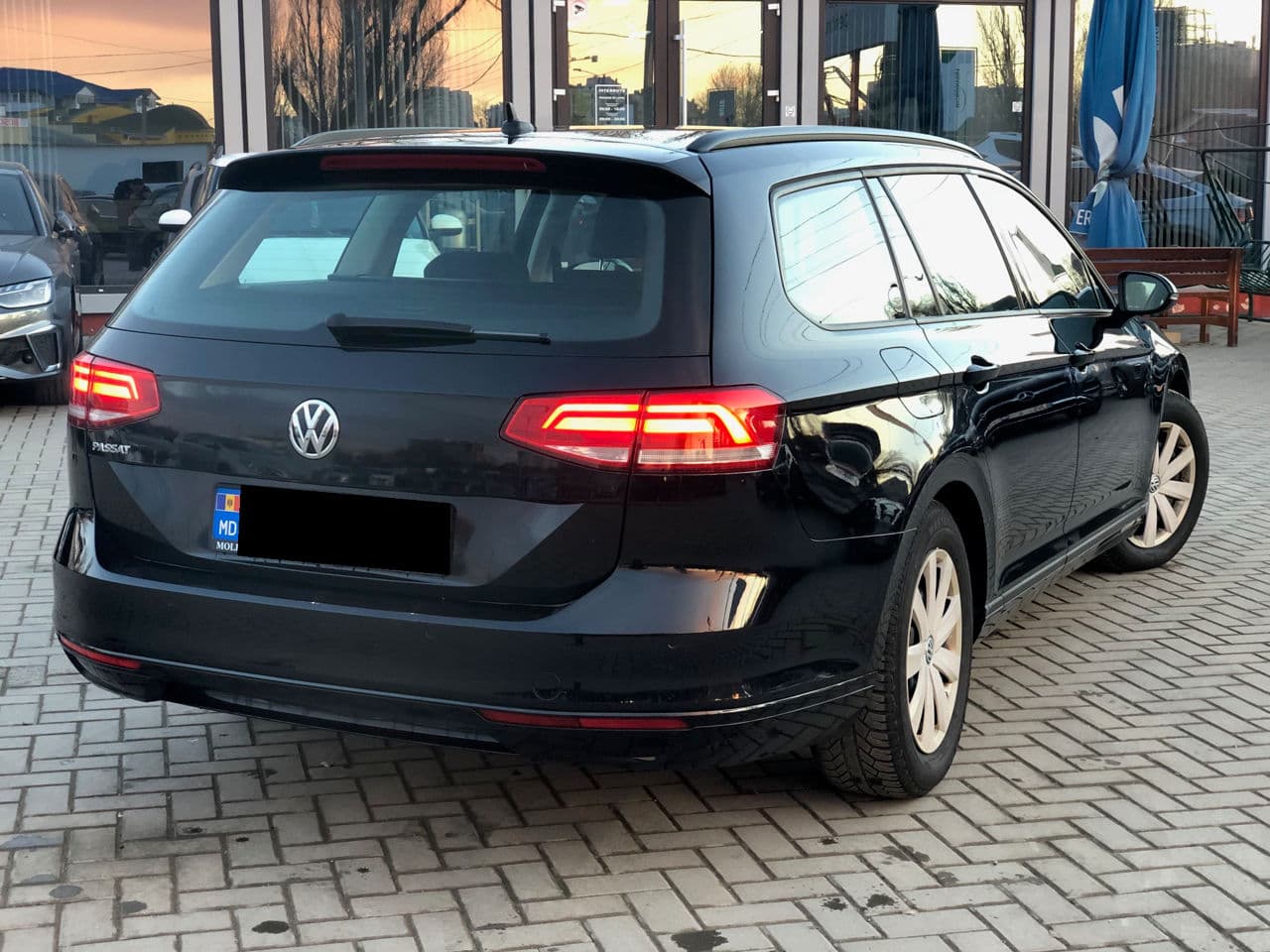 2019 Volkswagen Passat — Miniatură 4