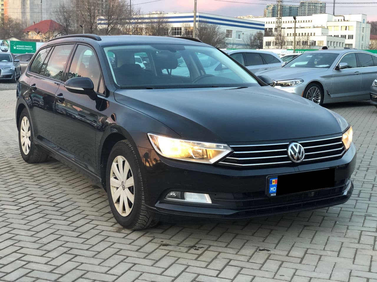 2019 Volkswagen Passat — Miniatură 3