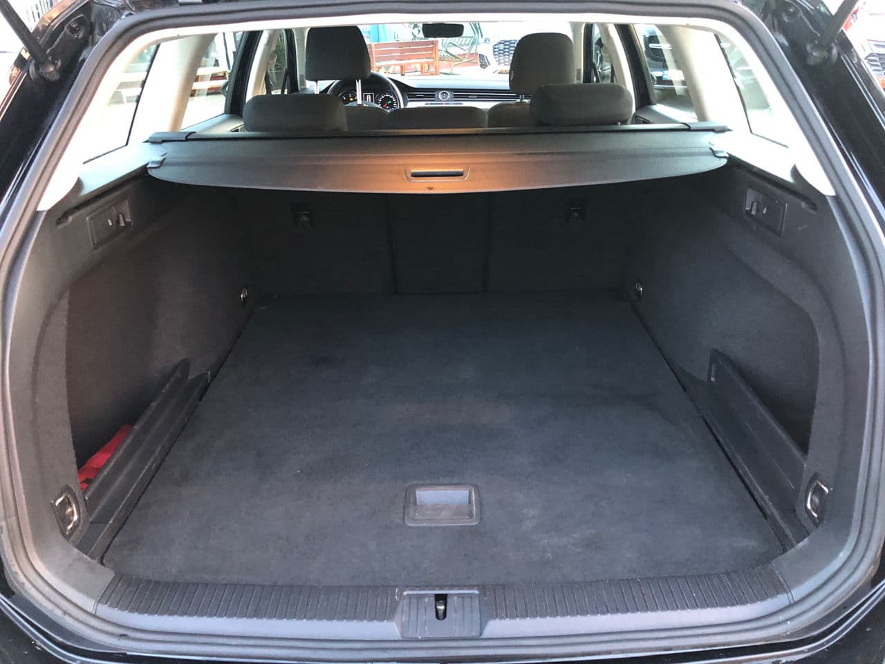 2019 Volkswagen Passat — Miniatură 15